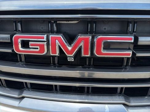 Used 2023 GMC Yukon XL AT4 w/ Technology Package AWD/4WD image 5