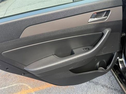 Used 2019 Hyundai Sonata Sport FWD image 17