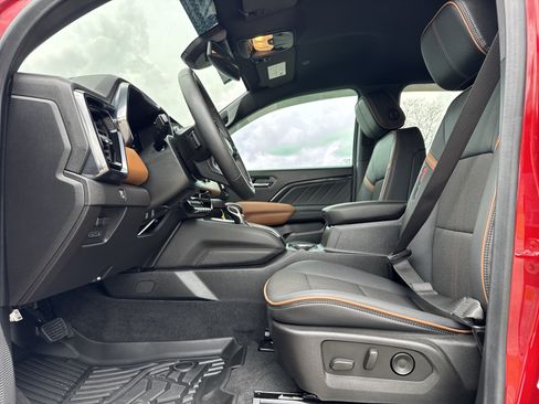 Used 2026 GMC Canyon AT4 image 16