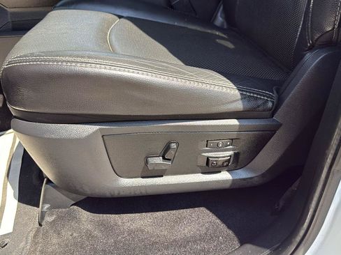 Used 2016 RAM 2500 Laramie w/ Convenience Group AWD/4WD image 12