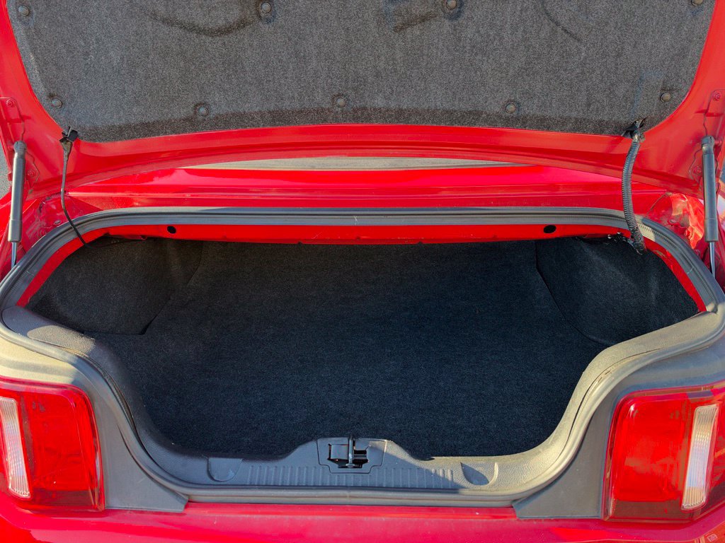 Used 2010 Ford Mustang Convertible RWD image 23