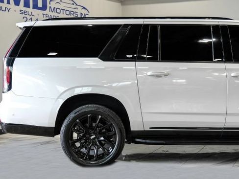 Used 2021 Cadillac Escalade ESV Sport w/ Heavy-Duty Trailer Package AWD/4WD image 15