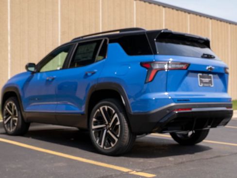 New 2026 Chevrolet Equinox RS w/ Safety and Technology Package FWD image 7