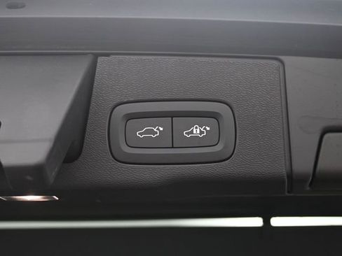 Used 2023 Volvo XC60 B5 Plus w/ Protection Package Premier AWD/4WD image 29