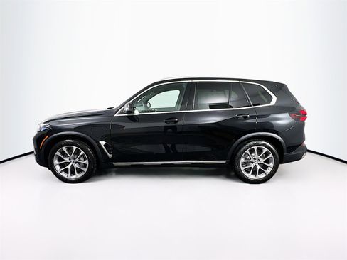 New 2026 BMW X5 xDrive50e w/ Climate Comfort Package image 4