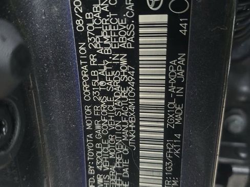 Used 2021 Toyota C-HR LE image 16