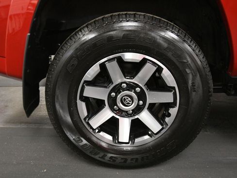 Certified 2023 Toyota 4Runner TRD Off-Road Premium w/ Moonroof Package AWD/4WD image 33