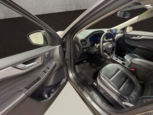 Certified 2025 Ford Escape Platinum AWD/4WD image 11
