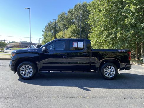 Used 2022 Chevrolet Silverado 1500 Custom AWD/4WD image 6