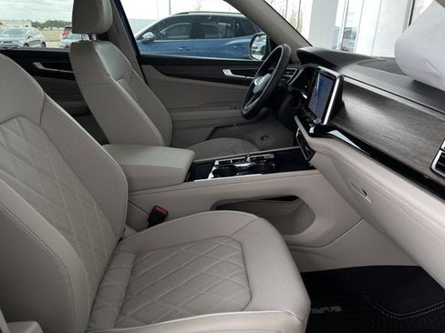 New 2026 Volkswagen Atlas SEL Premium R-Line image 23