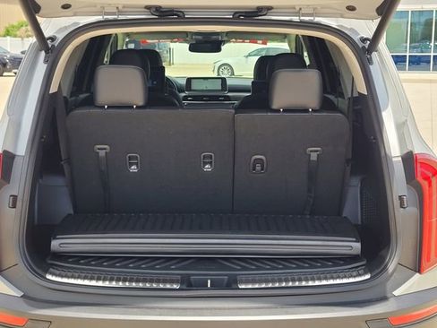 Used 2022 Kia Telluride SX w/ SX Prestige Package AWD/4WD image 9