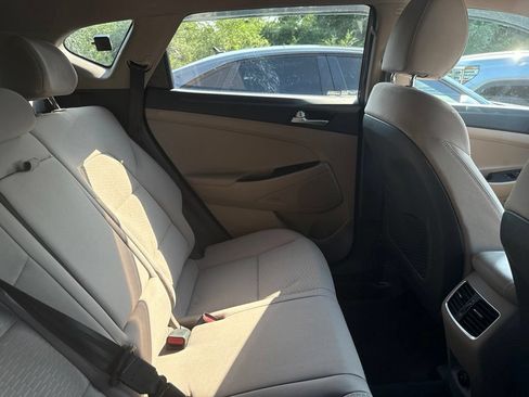 Used 2019 Hyundai Tucson Sport FWD image 13