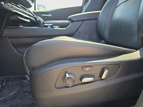 Used 2024 Cadillac XT4 Premium Luxury AWD/4WD image 31