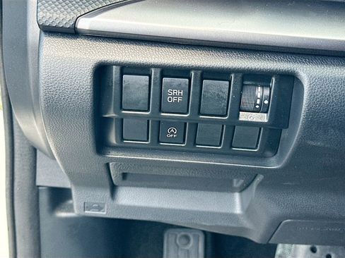 Used 2024 Subaru Forester Premium AWD/4WD image 10