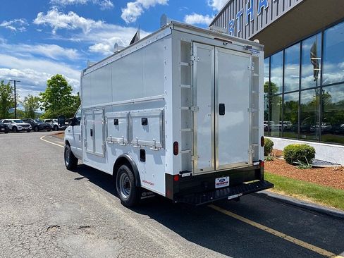 New 2027 Ford E-350 and Econoline 350 Super Duty w/ Power Equipment Group RWD image 6