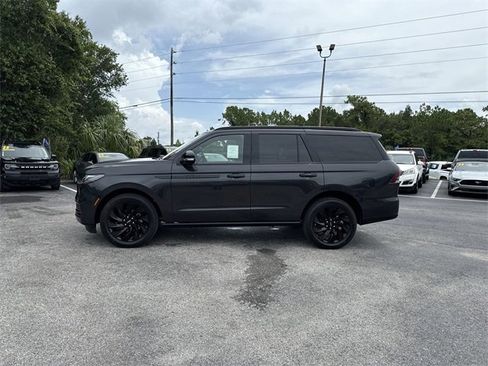 New 2025 Lincoln Navigator Reserve w/ Jet Appearance Package image 7