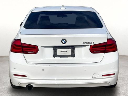Used 2016 BMW 320i Sedan RWD image 5