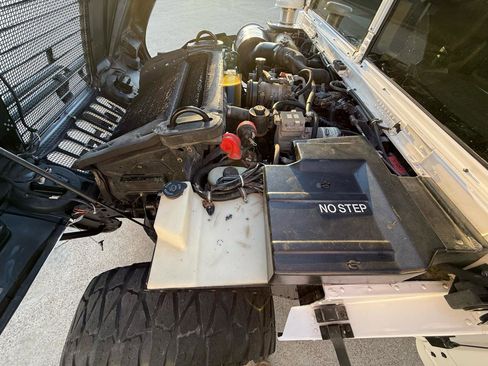 Used 2001 HUMMER H1 4-Door Hard Top image 33