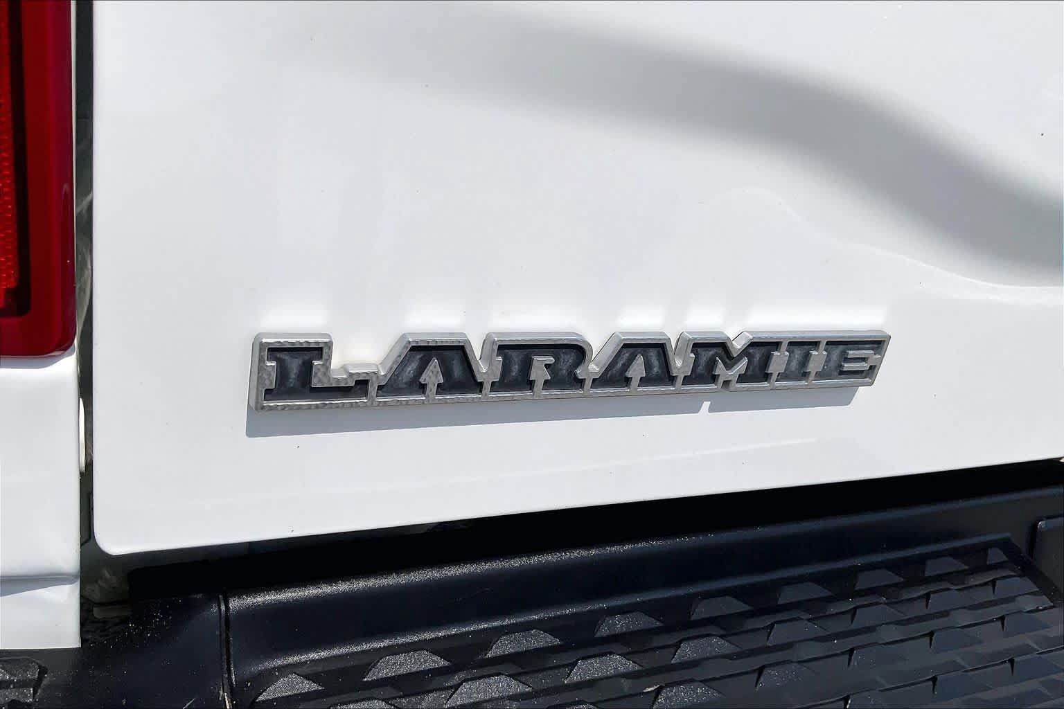 Used 2024 RAM 2500 Laramie w/ Safety Group AWD/4WD image 10