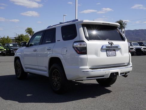 Used 2016 Toyota 4Runner Limited AWD/4WD image 6