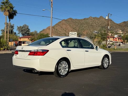 Used 2015 Honda Accord EX image 5