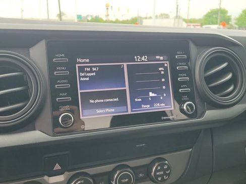 Used 2020 Toyota Tacoma SR AWD/4WD image 20