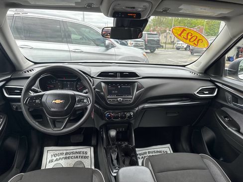 Used 2021 Chevrolet TrailBlazer LS AWD/4WD image 11