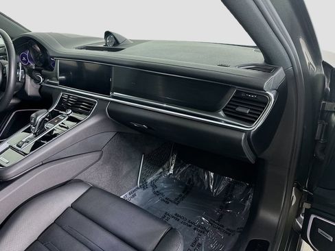 Certified 2023 Porsche Panamera Platinum Edition RWD image 31