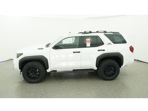 New 2025 Toyota 4Runner 4WD image 3