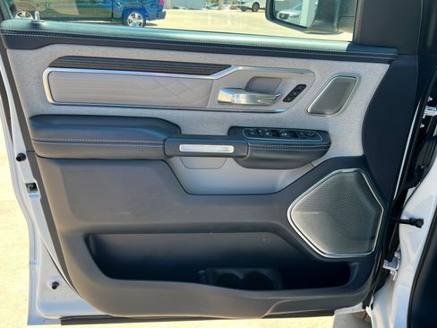 Used 2022 RAM 1500 Limited AWD/4WD image 15