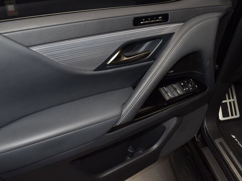 Used 2023 Lexus LX 600 F Sport image 11