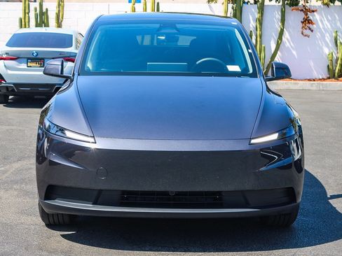 Used 2026 Tesla Model Y 2WD image 2