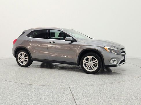 Used 2019 Mercedes-Benz GLA 250 4MATIC image 4