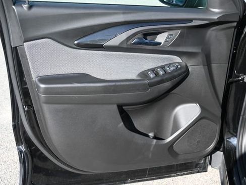 Used 2023 Chevrolet TrailBlazer LS image 10