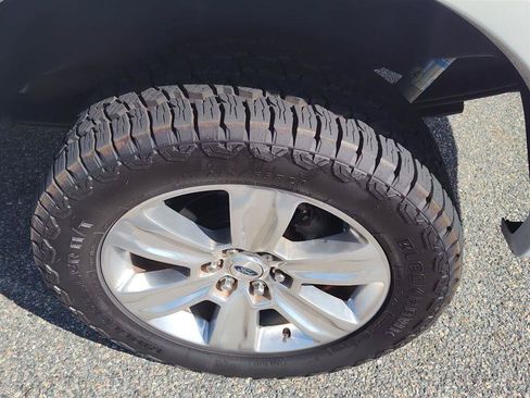 Used 2019 Ford F150 Platinum w/ Equipment Group 701A Luxury AWD/4WD image 7