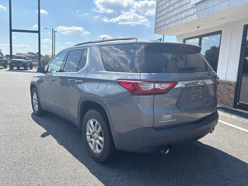 Used 2021 Chevrolet Traverse LT FWD image 6