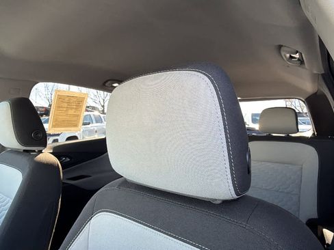 Used 2020 Chevrolet Equinox LT image 11