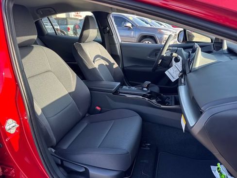 New 2027 Toyota Prius LE FWD image 11