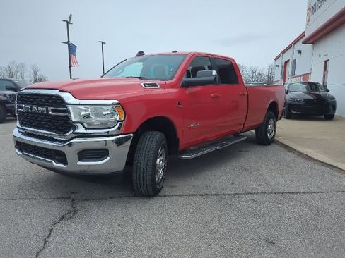 Certified 2022 RAM 3500 Big Horn AWD/4WD image 3
