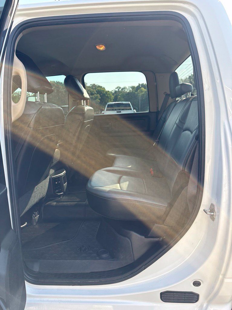 Used 2020 RAM 2500 Tradesman w/ Chrome Appearance Group AWD/4WD image 17