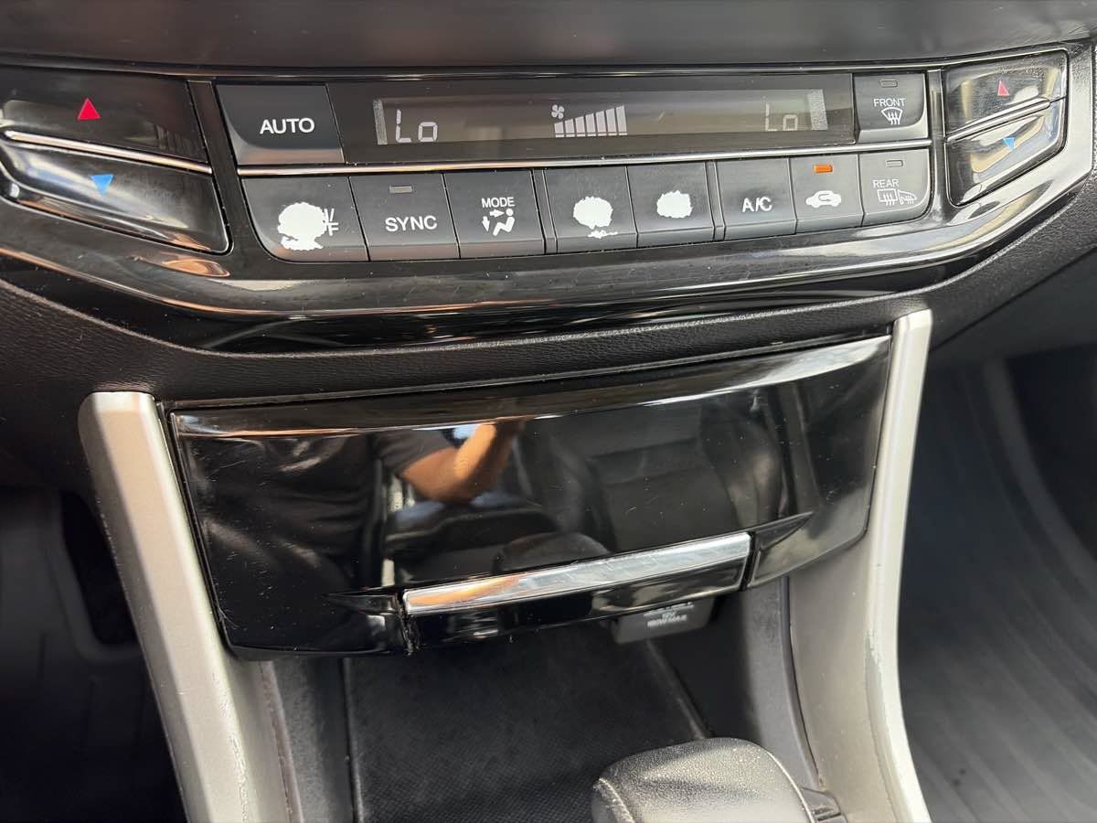Used 2017 Honda Accord EX-L image 40