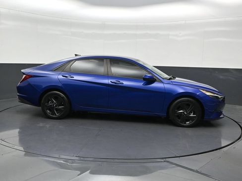 Used 2023 Hyundai Elantra SEL FWD image 7