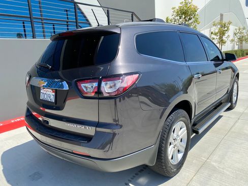 Used 2014 Chevrolet Traverse LT w/ LPO, 'HIT The Road' Package FWD image 18