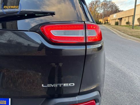 Used 2014 Jeep Cherokee Limited w/ Trailer Tow Group image 13