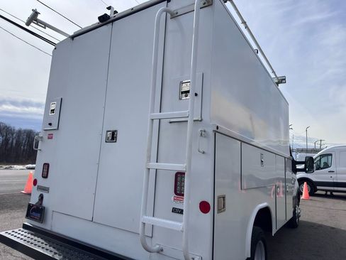 Used 2023 Ford Transit 350 w/ Interior Upgrade Package image 32