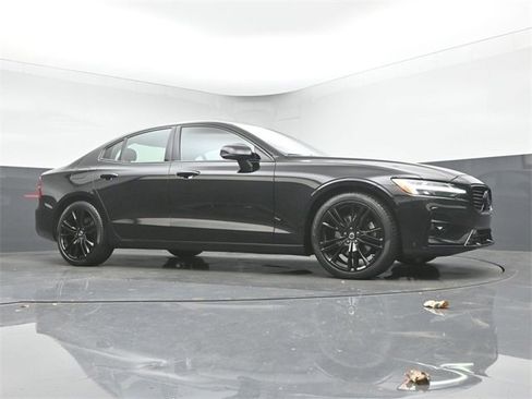 Used 2023 Volvo S60 B5 Plus w/ Climate Package image 35