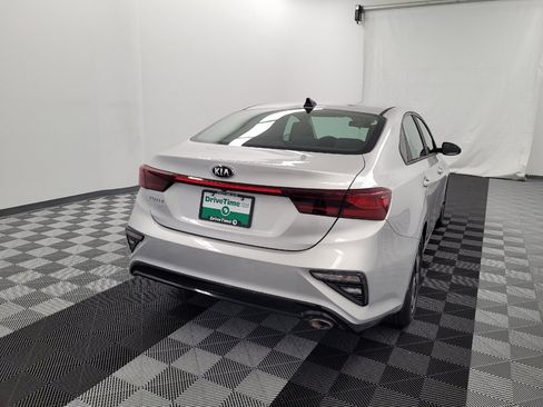 Used 2021 Kia Forte LXS FWD image 7