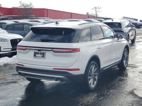 New 2026 Lincoln Corsair Premiere image 4