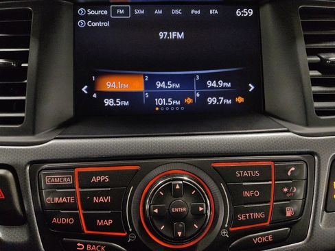 Used 2019 Nissan Pathfinder SL image 25