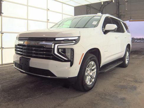 Used 2025 Chevrolet Tahoe LT image 1